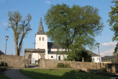 Bleialf-Kirche 001